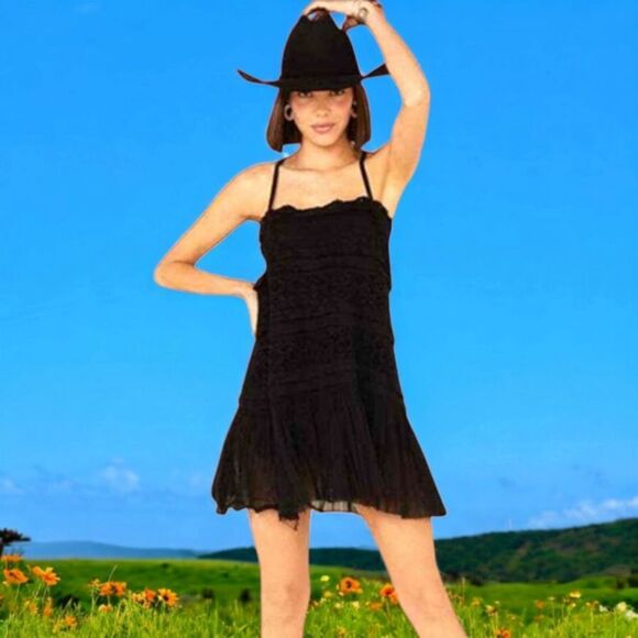 FREE PEOPLE Shailee Crochet Lace Sleeveless Slip Swing Mini dress. - Picture 3 of 16